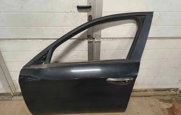 Alfa Romeo 159 Front door