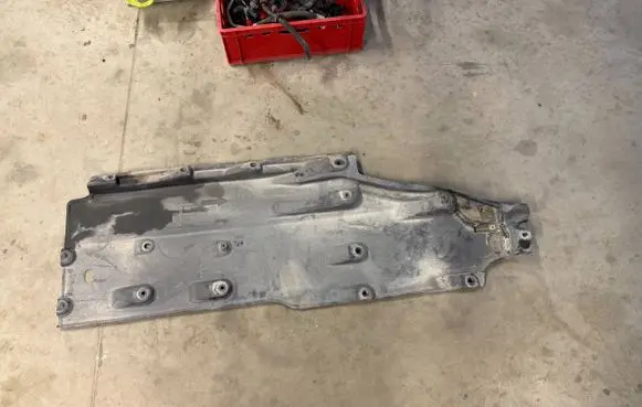 Chrysler Pacifica Side bottom protection 68227439AB