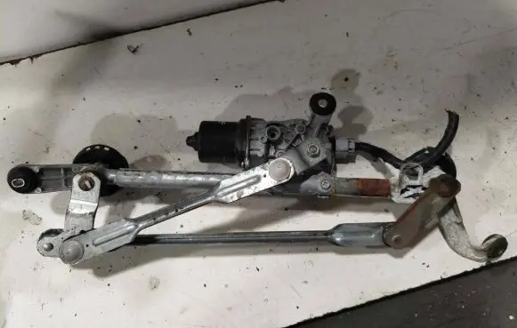 Nissan Leaf I (ZE0) Front wiper linkage 5Y03C0030159