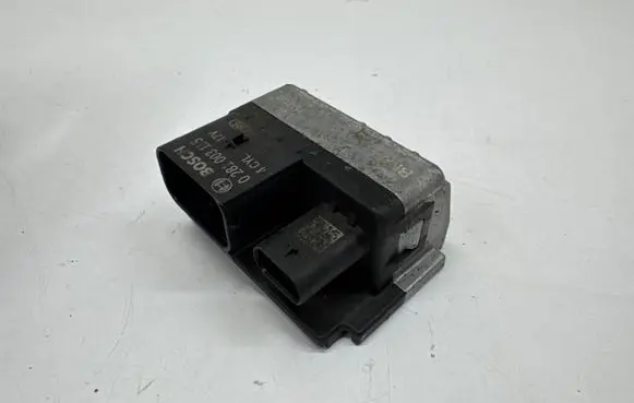 BMW 3 F30 F35 F31 Other relay 0281003115 8514120