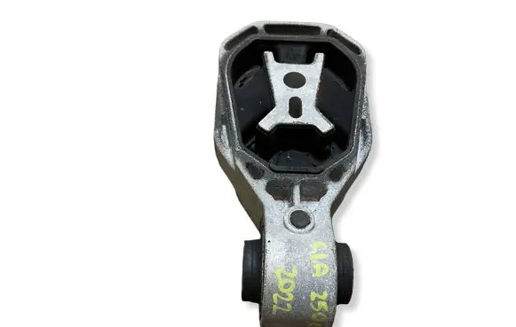 Mercedes-Benz CLA C118 X118 Engine mount bracket A2472400400 ZGS004 22047