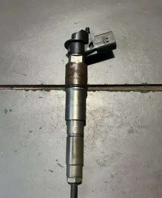 BMW 7 E65 E66 Fuel injector 0445115008