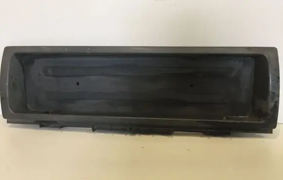 Trunk door license plate light bar