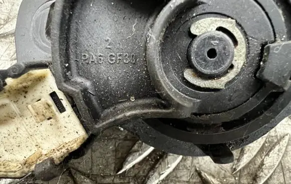 Tailgate opening switch