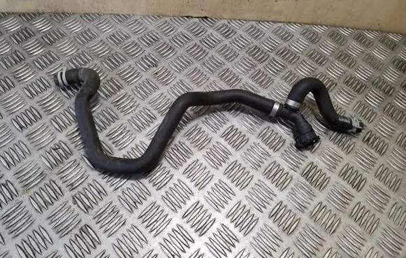 Volvo XC90 Engine coolant pipe/hose 32222643
