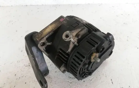 Opel Sintra Generator/alternator 2828490A