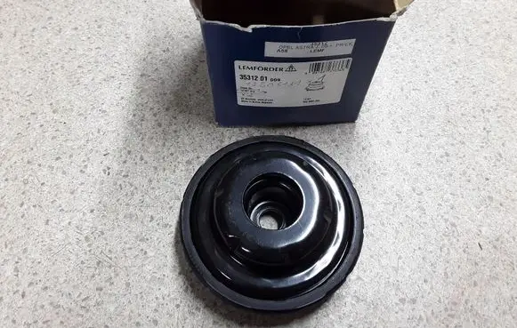 Coil spring mount