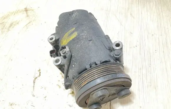 Ford Focus Air conditioning (A/C) compressor (pump) 4M5H19D629AB