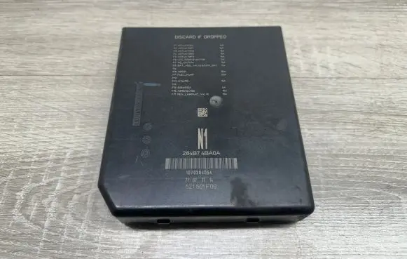 Nissan Qashqai Fuse module 284B74BA0A