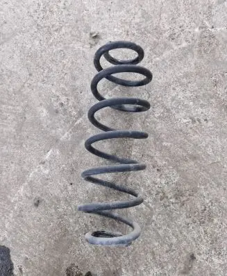Volkswagen Golf IV Rear coil spring