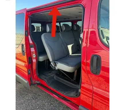 Opel Vivaro Sliding door rubber seal 
