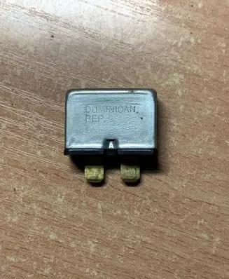 Volkswagen PASSAT B5 Other relay 443937105A 30A12V