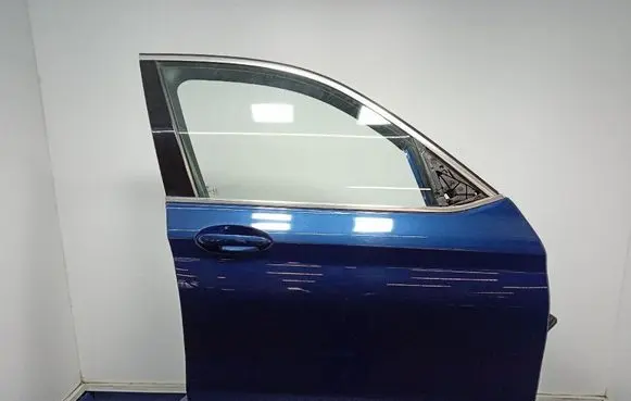 BMW X3 E83 Front door
