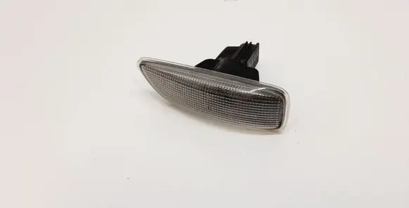 Volvo XC90 Front indicator light 8658944