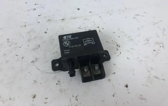 Coolant fan relay
