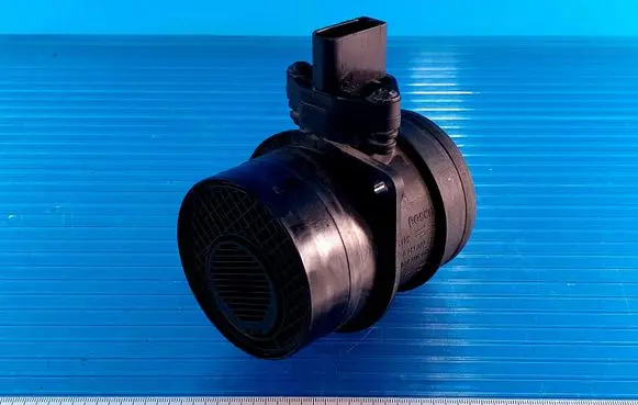 Audi A3 S3 A3 Sportback 8P Mass air flow meter 074906461B