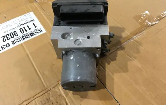 BMW X5 E70 ABS Pump 6854704 6854702