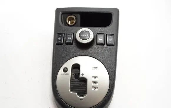 Nissan X-Trail T31 Transfer box differential control unit 