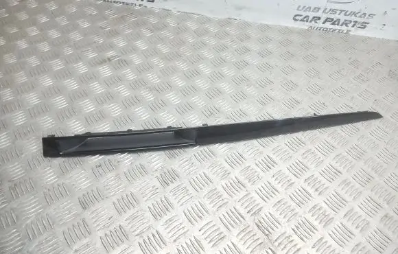 Mazda 3 I Dashboard glove box trim BP4K55256