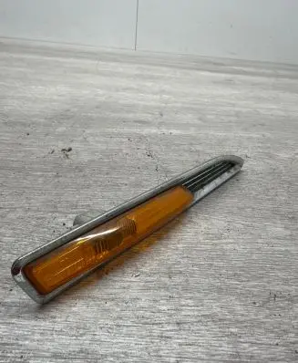 Ford Mondeo MK IV Front fender indicator light 7s7113k354