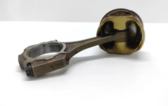 Piston with connecting rod