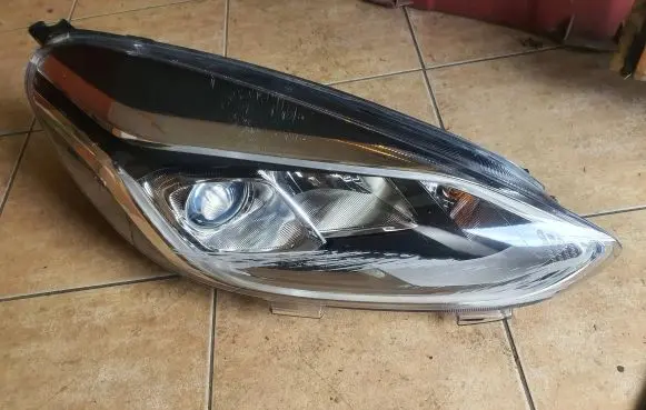 Ford Fiesta Headlight/headlamp 175PL25170 H1BB13W029CD