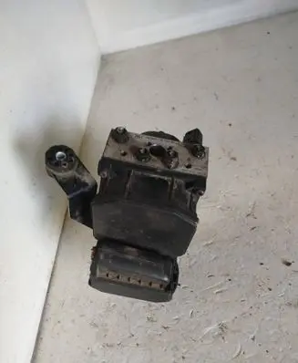 BMW 5 E39 ABS Pump 0265225005