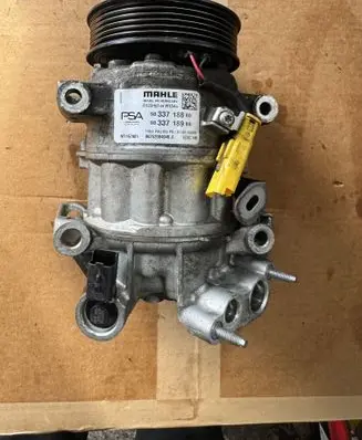 Peugeot 2008 II Air conditioning (A/C) compressor (pump) 9833718880