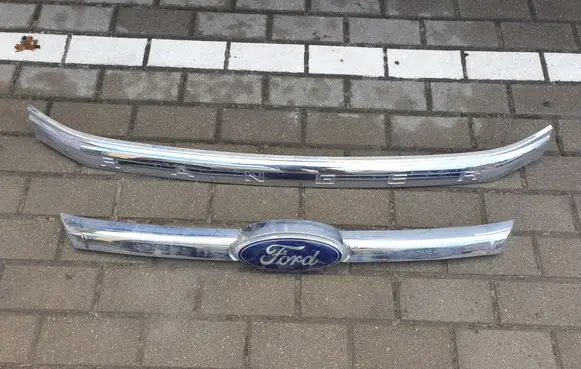 Ford Ranger Front bumper upper radiator grill AB398169AD AB398B189AD