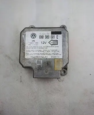 Volkswagen Golf III Airbag control unit/module 6N0909601E 5WK4104E 41940131
