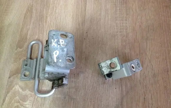 Audi A6 S6 C6 4F Front door hinge set 