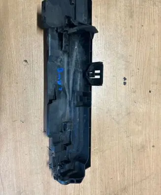BMW 1 E82 E88 Radiator mount bracket 17107524914 11074810