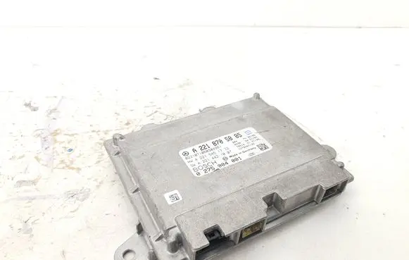 Mercedes-Benz S W221 Camera control unit module A2218705885 2218705885 0275004001