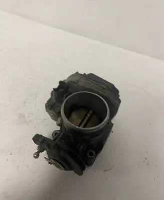 Volkswagen PASSAT B5 Throttle valve 058133063Q