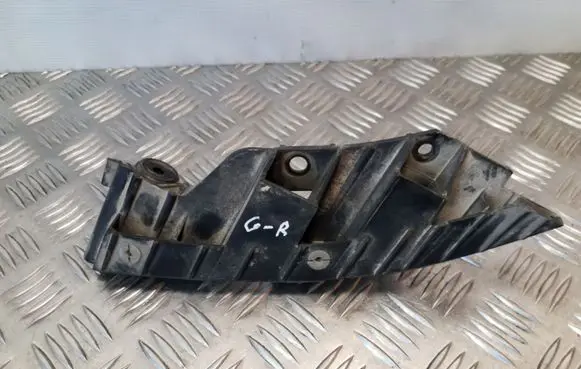 Seat Leon (1P) Bumper support mounting bracket corner 1P0807378