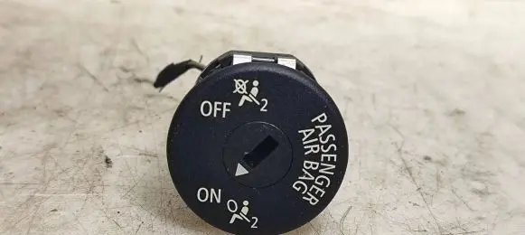 Mini Cooper Countryman R60 Passenger airbag on/off switch 9196886