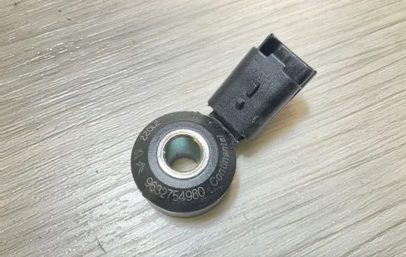 Detonation knock sensor