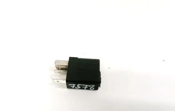 Iveco Daily 40.8 Other relay 504049024 67750