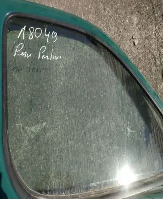 Peugeot Partner Front door window glass four-door