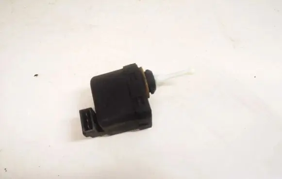 Audi A4 S4 B5 8D Headlight level adjustment motor 6k5941295