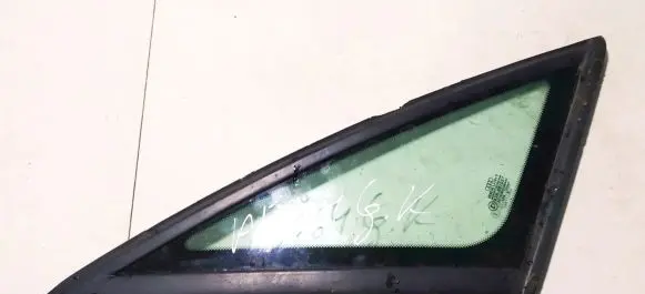 Audi A4 S4 B5 8D Rear side window