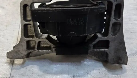 Ford Kuga II Engine mount vacuum valve F1F16F012AC