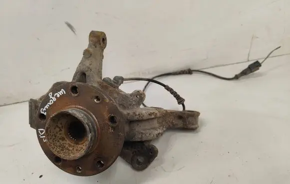 Renault Megane III Front wheel hub spindle knuckle
