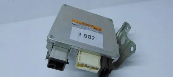 Toyota RAV 4 (XA30) Power steering control unit/module 177KM