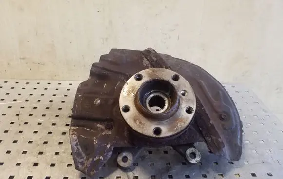 BMW X5 E53 Front wheel hub