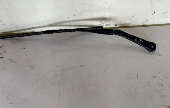 BMW 3 E90 E91 Front wiper blade arm 179158