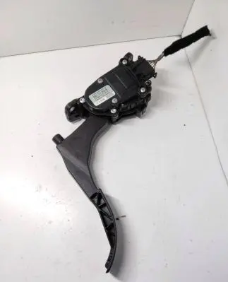 Volkswagen Polo IV 9N3 Accelerator throttle pedal 6Q1721503B