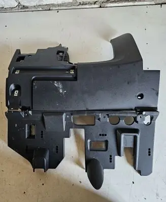 Volkswagen Touareg II Dashboard lower bottom trim panel 7P1858366 7P1858368
