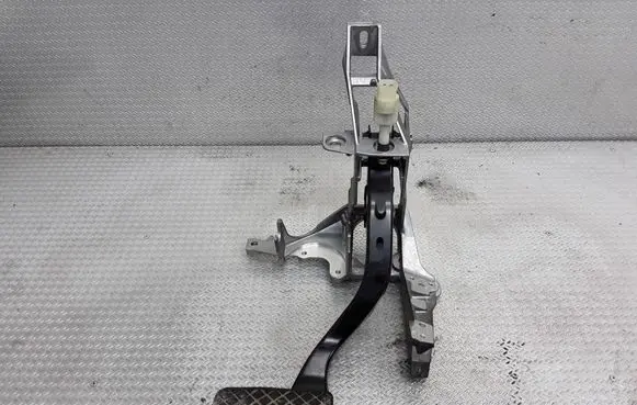 Audi A6 S6 C5 4B Brake pedal 8D1723140B