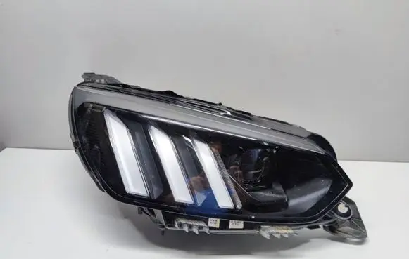 Peugeot 208 Headlight/headlamp 9850177480